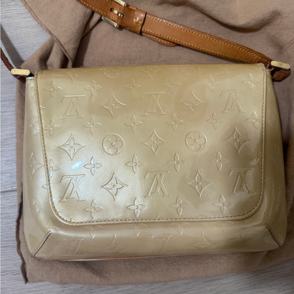 Louis Vuitton Tan Monogram Shoulder Bag - Picture 2 of 7